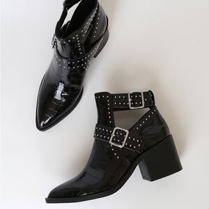 Steve Madden boots Andy Black Crocodile Studded Cutout Pointed-Toe Ankle Booties